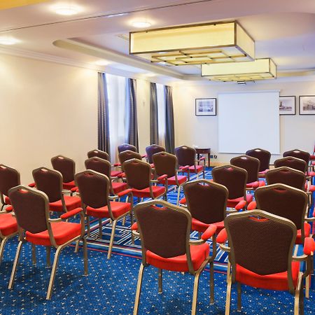 Crowne Plaza Liverpool - John Lennon Airport By Ihg Екстер'єр фото