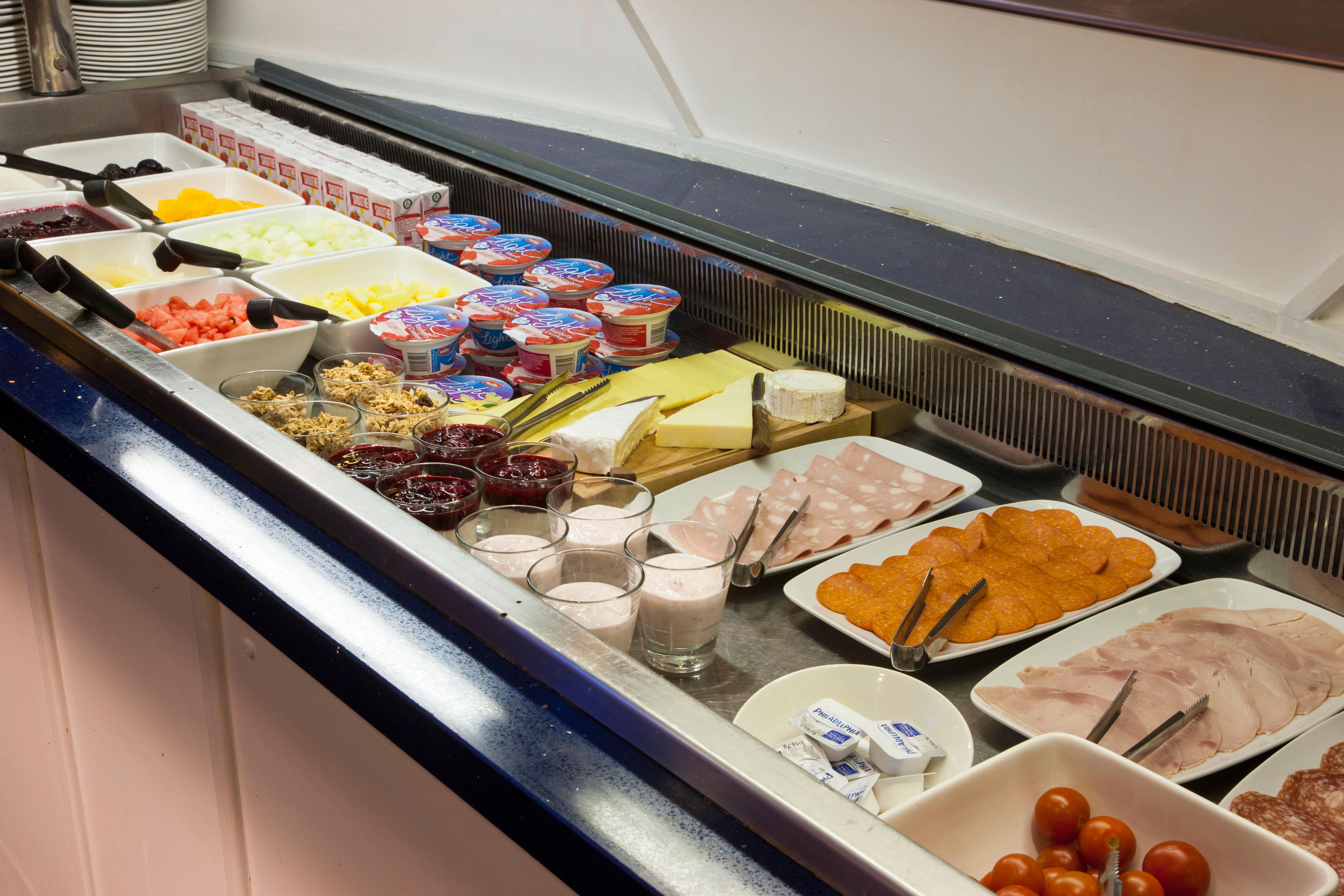 Crowne Plaza Liverpool - John Lennon Airport By Ihg Екстер'єр фото
