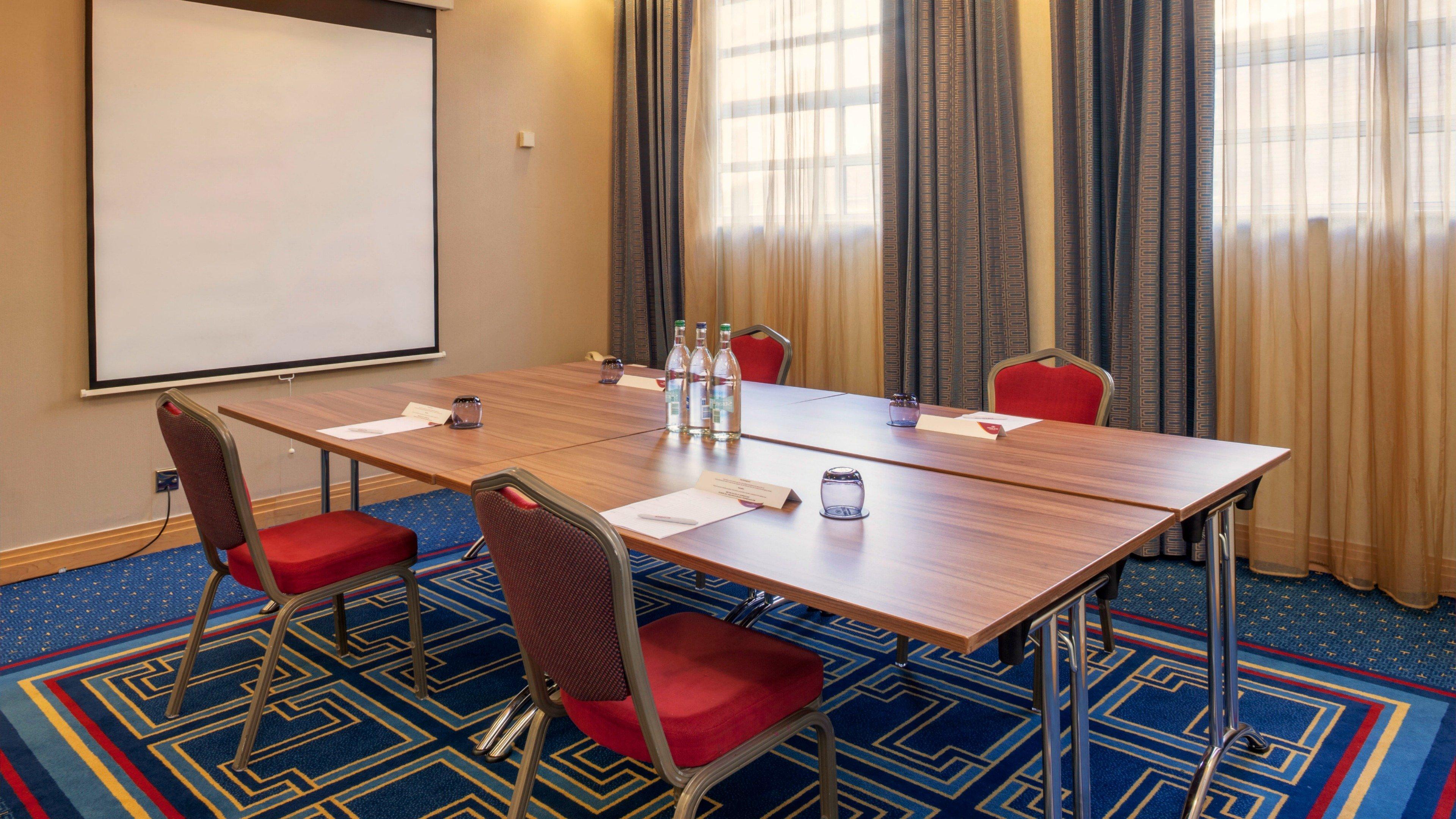Crowne Plaza Liverpool - John Lennon Airport By Ihg Екстер'єр фото