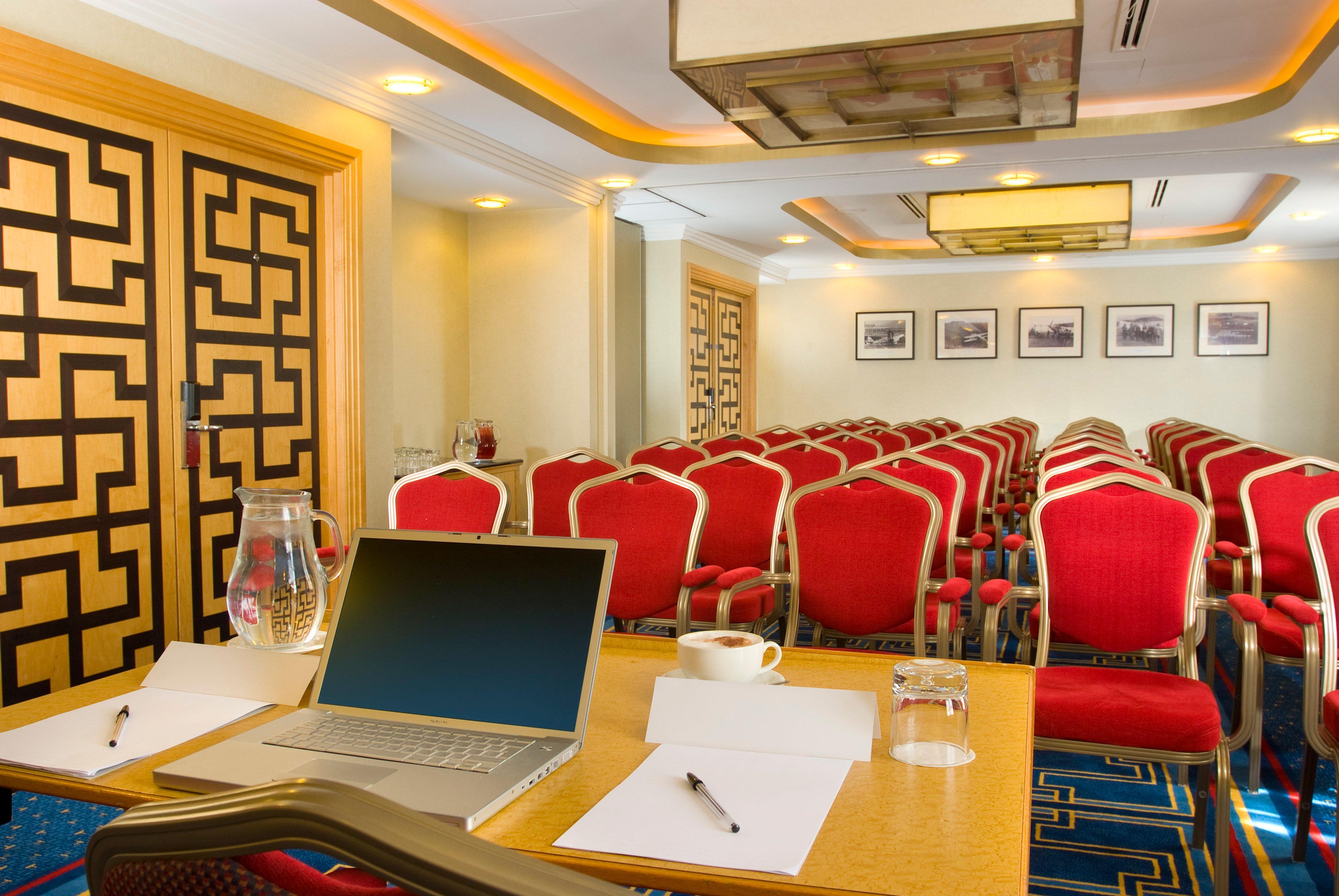 Crowne Plaza Liverpool - John Lennon Airport By Ihg Екстер'єр фото