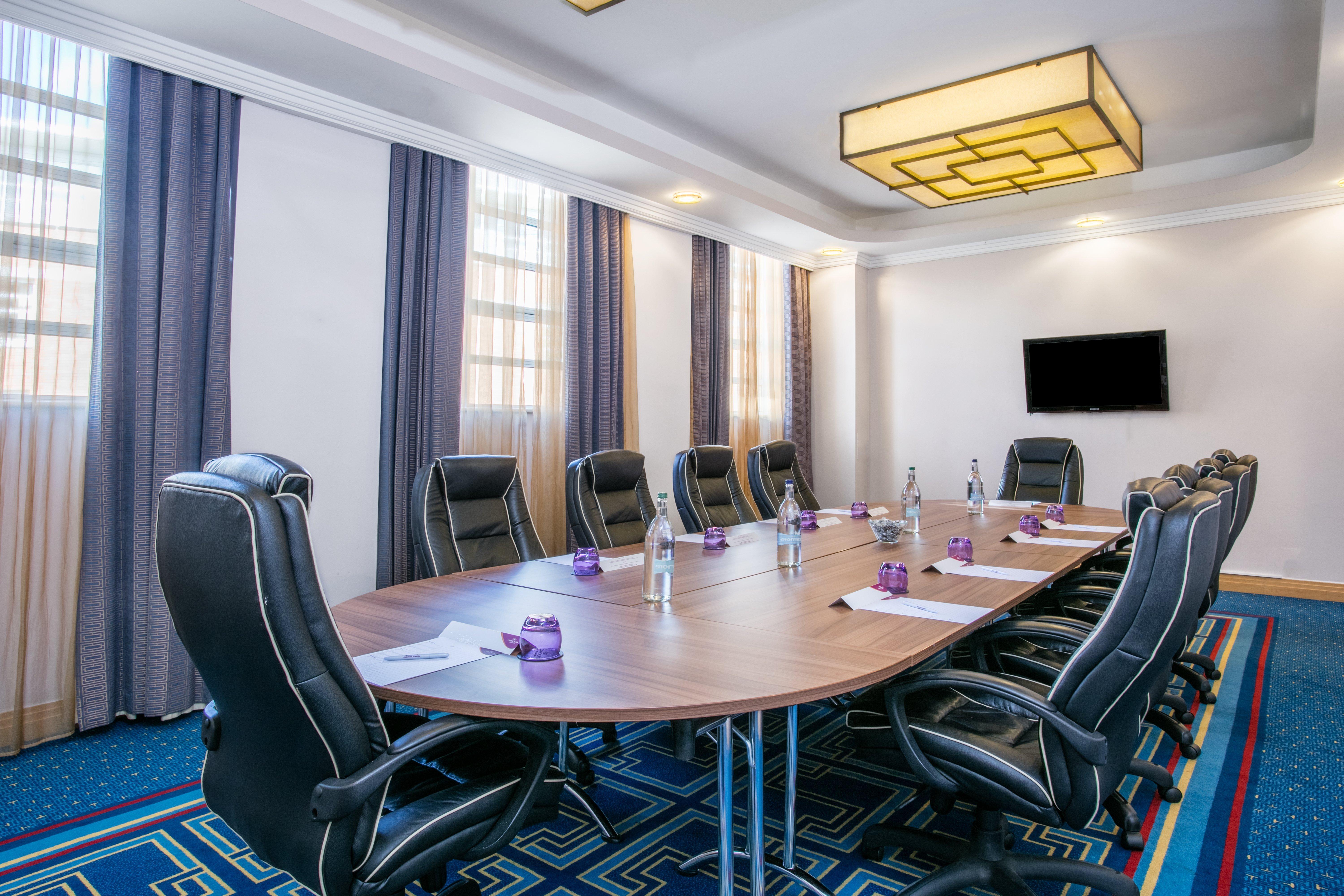 Crowne Plaza Liverpool - John Lennon Airport By Ihg Екстер'єр фото